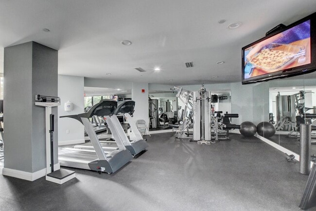 Building Photo - 3000 N Ocean Dr