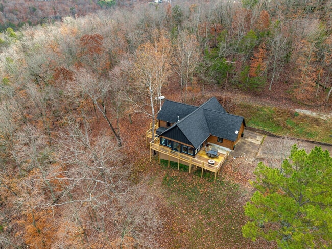 Building Photo - 19412 Pinecrest Ln