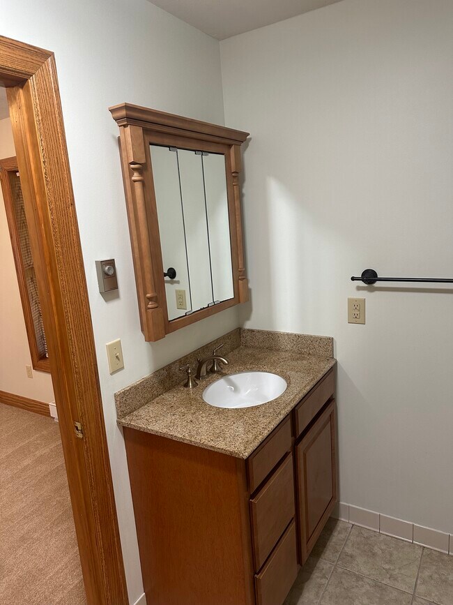 Building Photo - 1085 County Road 4