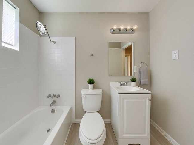 Building Photo - Remodeled 3BR/1.5BA Home with Garage, Spacious Layout & Modern Upgrades