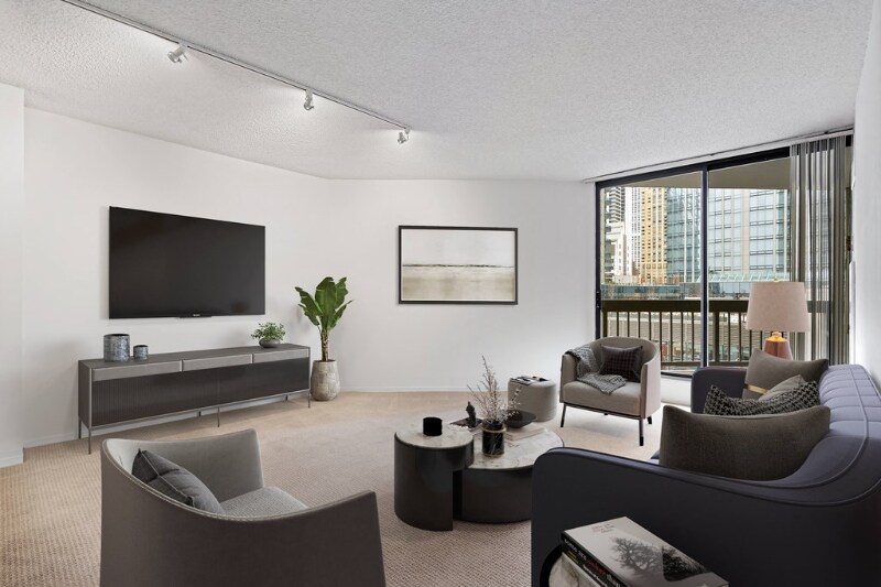 Building Photo - 75 N Dearborn St