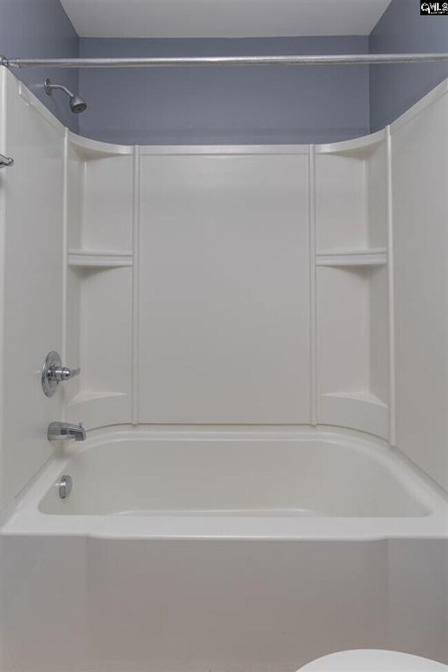 Building Photo - Move-In Ready Townhouse in Hampton Forest!