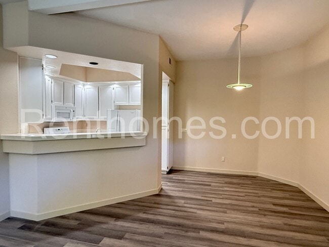 Building Photo - 11295 Provencal Pl