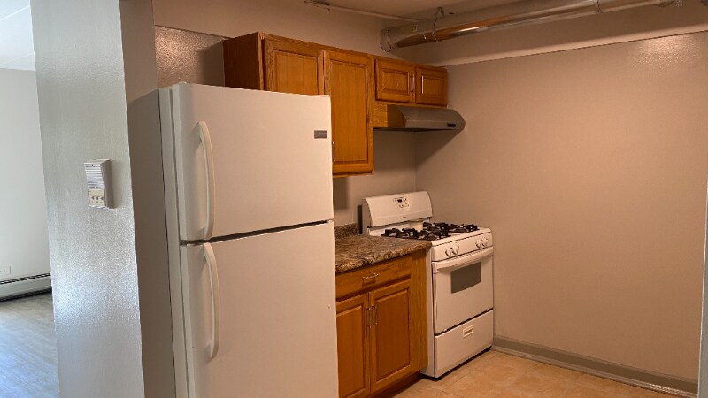 Primary Photo - 108 E Bailey Rd