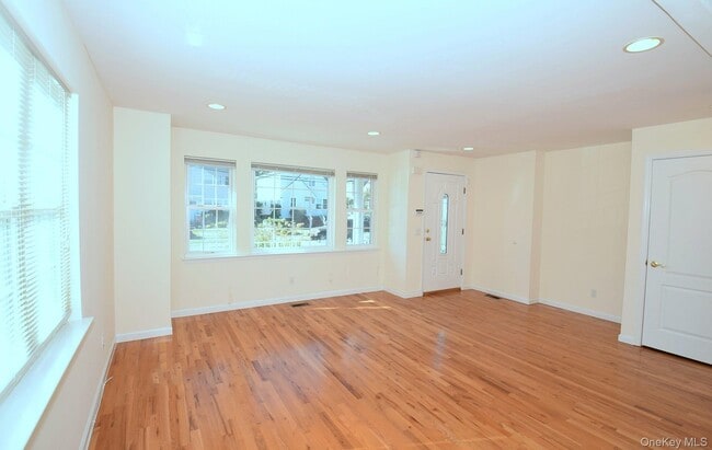 Building Photo - 74 Firwood Rd