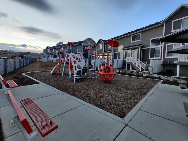 Building Photo - Great Home in Lehi Now Available!