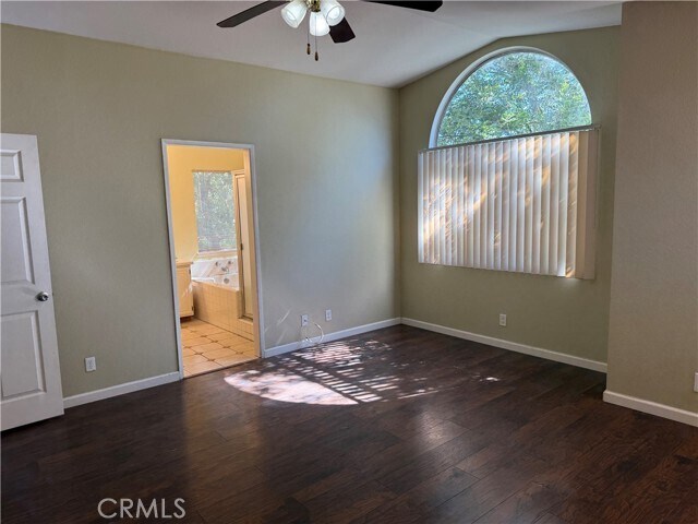 Building Photo - 828 Greenwich Ct