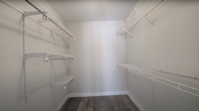 Closet - 875 N State St