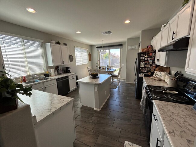Building Photo - 17939 W Villa Chula Ln