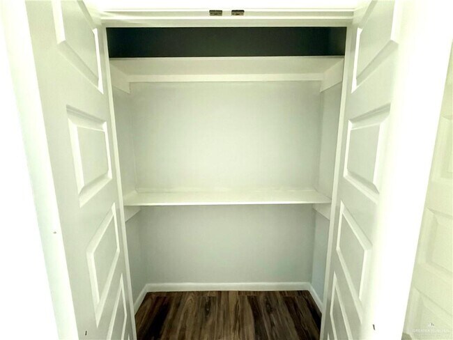 Building Photo - 15 West Dr