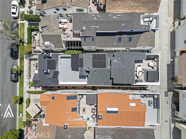 Building Photo - 509 Carnation Ave