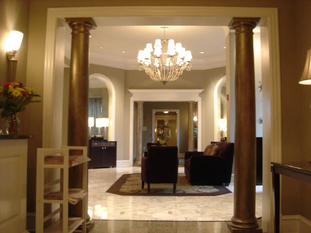 Lobby - 851 N Glebe Rd