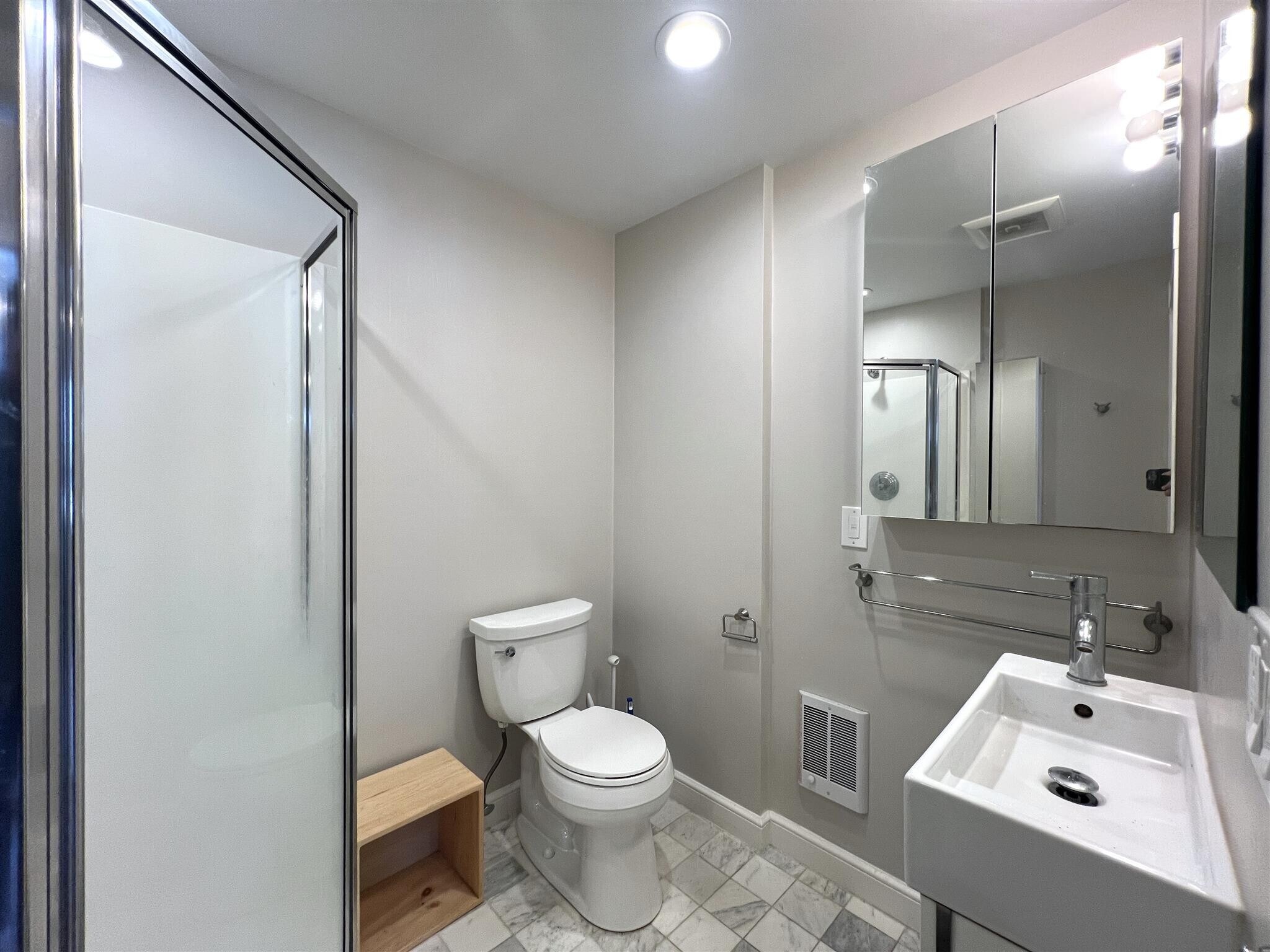 Building Photo - 107A Oxford St