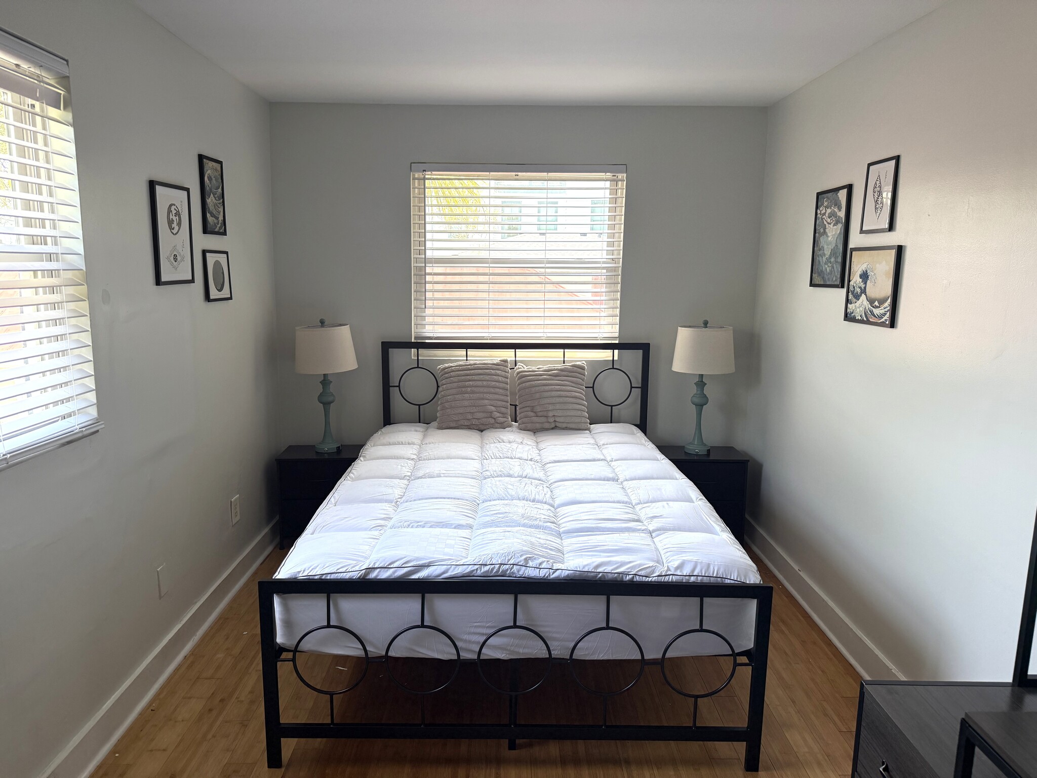rm 1 - 16 Reid St