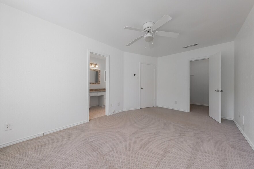 Building Photo - 2815 Welborn St
