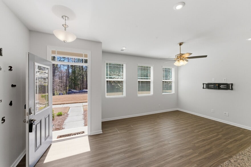 Building Photo - 1324 Galloway Rd