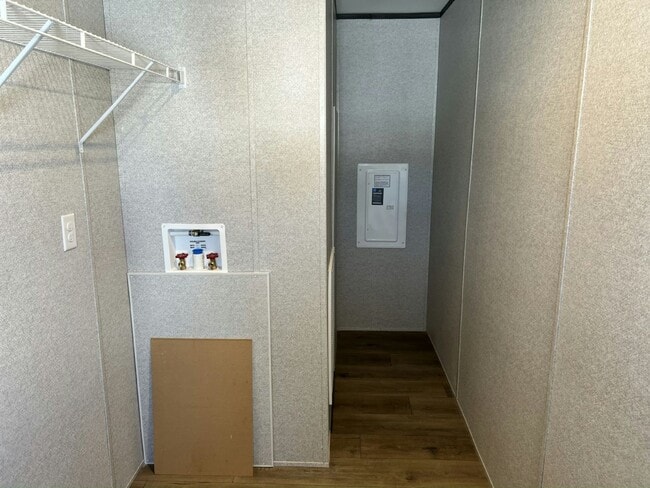 Building Photo - 17 Park Pl