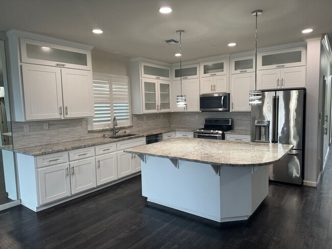 Building Photo - Home for Rent in Roseville CA