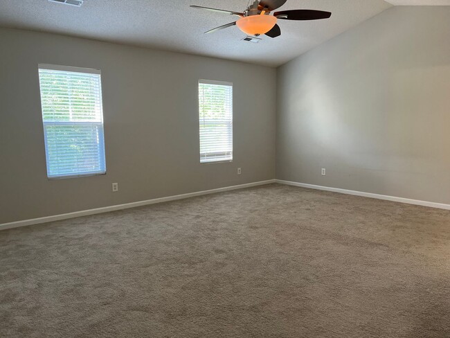 Building Photo - Spacious 2 Story Home In Raleigh, Availabl...