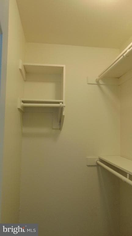 Building Photo - 25 Brucester Bridge Ct