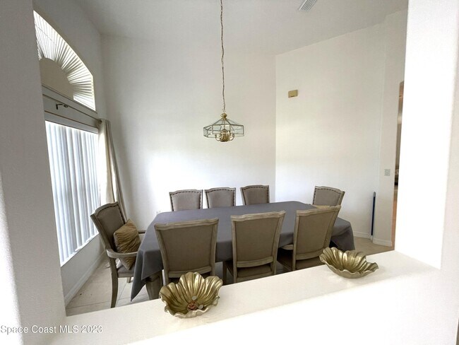 Building Photo - 1896 Windbrook Dr