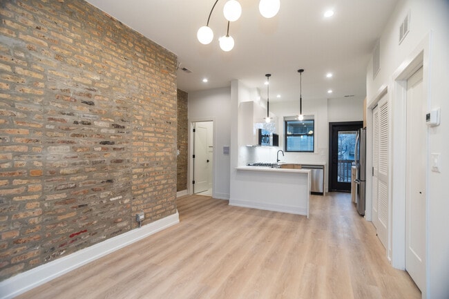 Building Photo - 3251 W Belden Ave