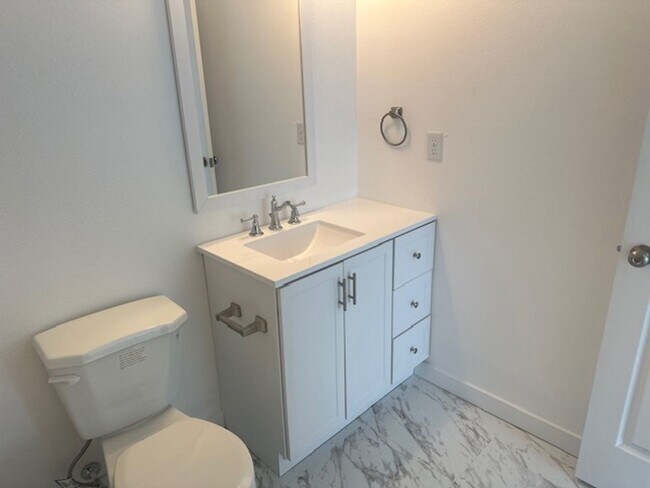 Building Photo - Now Leasing Modern Heights Apartments