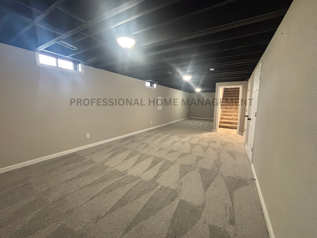 Building Photo - Beautifully remodeled 3 bedroom 1 bath!