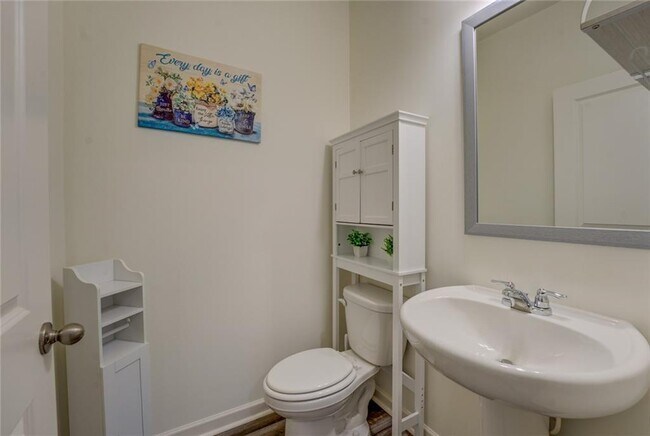 Building Photo - 7061 Rochford Dr