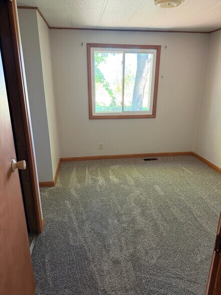 Building Photo - 4690 E Herrick Rd