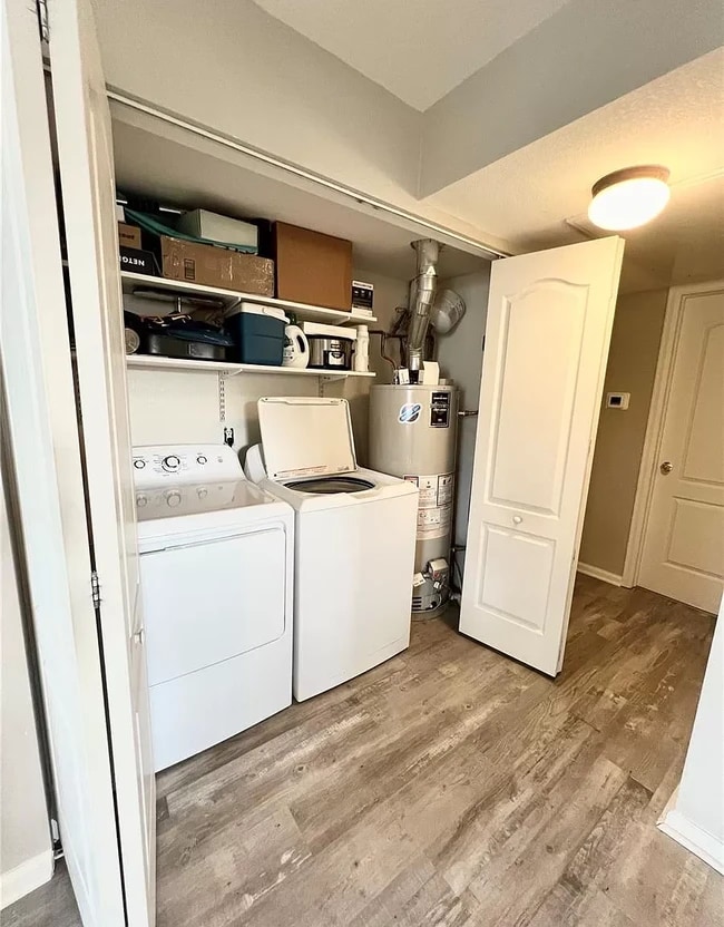 Laundry room/closet - 1661 S Cole St