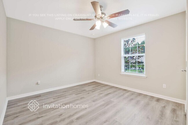 Building Photo - 78125 Saddle Rock Rd