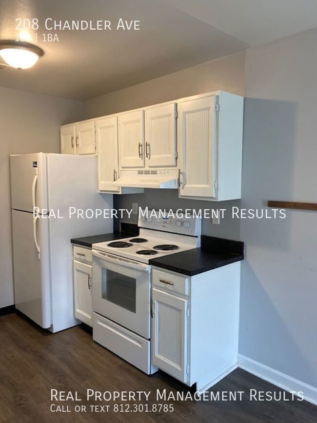 Building Photo - 1 Bedroom, 1 Bath, Mulberry Square