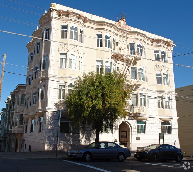 Building Photo - St. Ann's Apartments