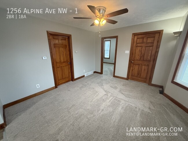 Building Photo - Spacious 2 Bed, 1 Bath – Updated & Ready t...