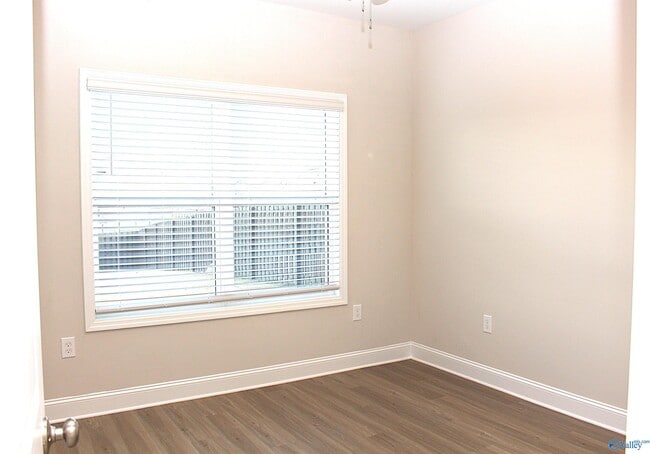 Building Photo - 114 Bella May Ln