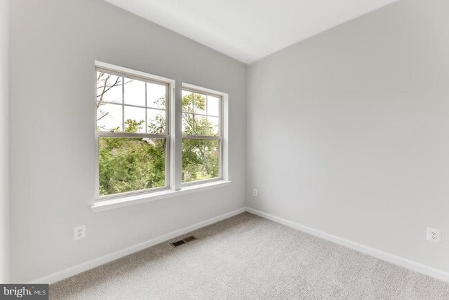 Building Photo - 9333 Barnes Lp