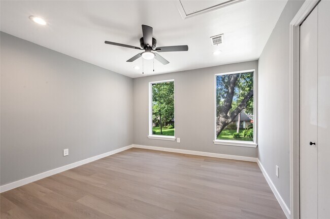 Building Photo - 14015 Cleobrook Dr