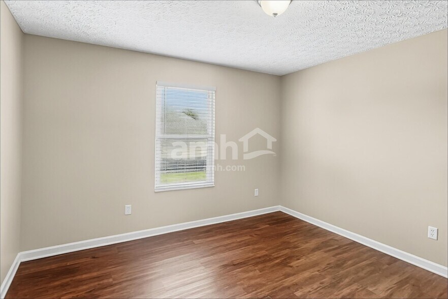 Building Photo - 130 Brittney Rd
