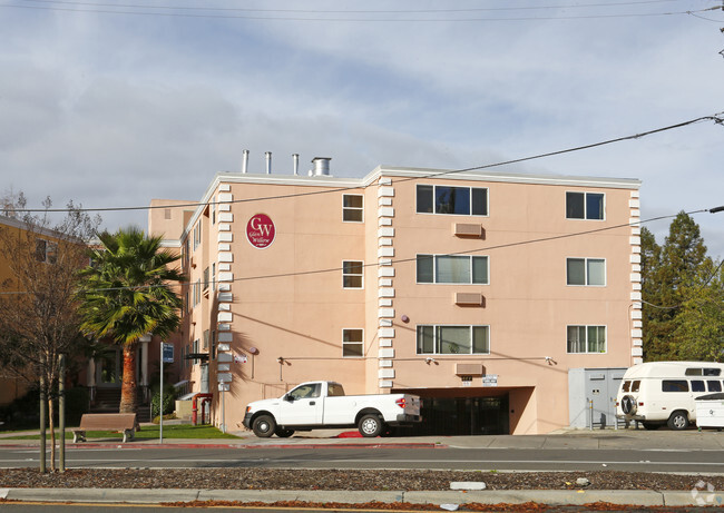 Building Photo - Glen Willow Apartments