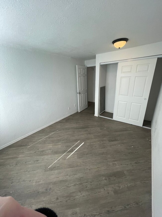 Building Photo - 1819 S 93rd St