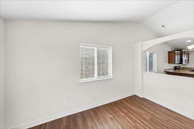 Building Photo - 2212 Aries Dr