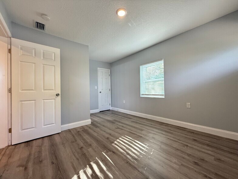 Primary Bedroom - 5032 Welborn Rd