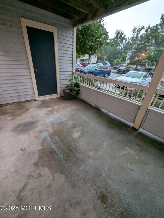 Building Photo - 110 Biscayne Ct