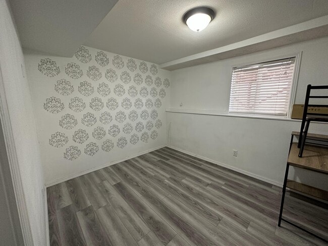 Building Photo - 1250 Chiricahua Dr