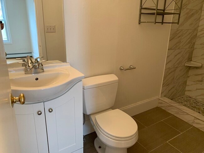 Building Photo - 50 Oliver St