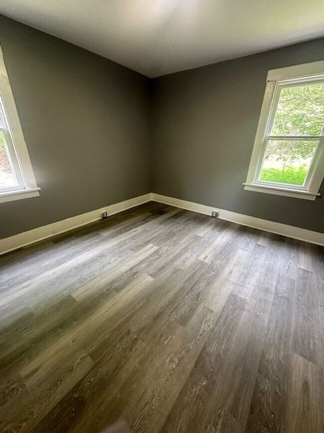 Building Photo - 6801 Frankstown Ave