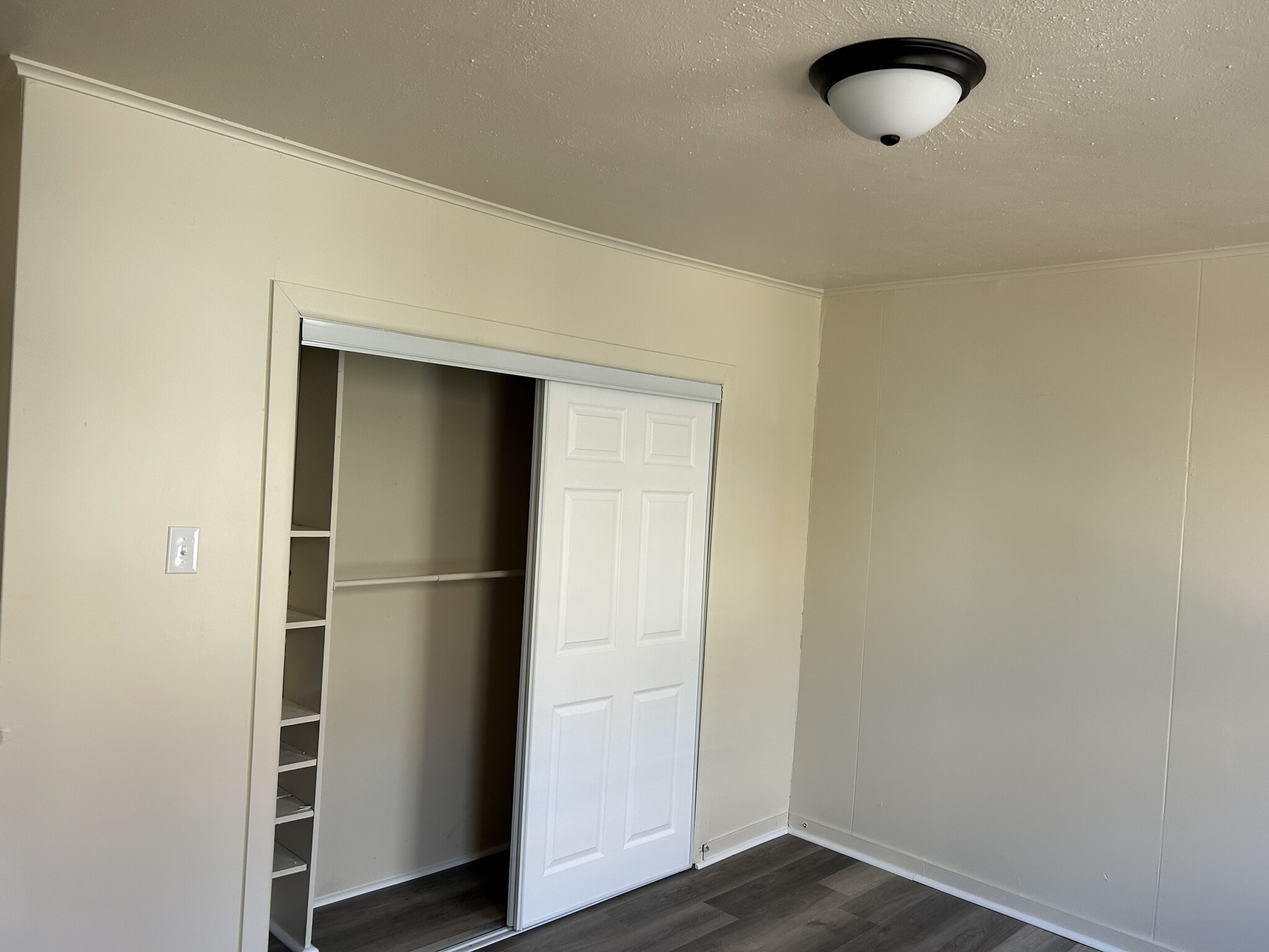 Building Photo - 651 Hollace St