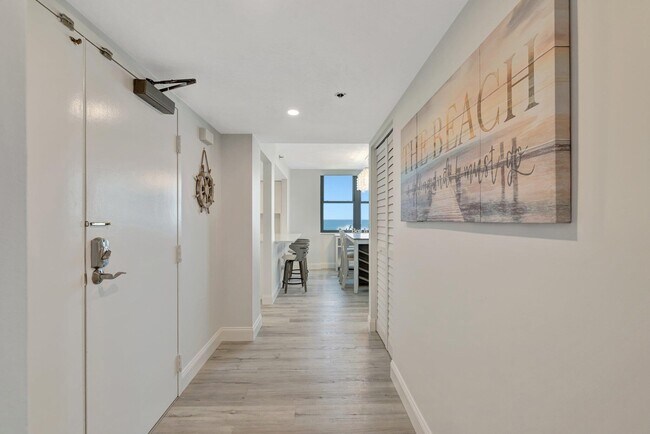 Building Photo - 3100 N Hwy A1A