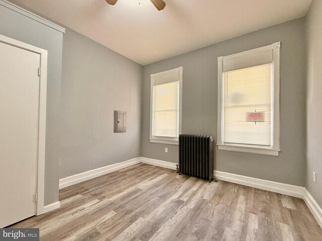 Building Photo - 840 Cumberland St